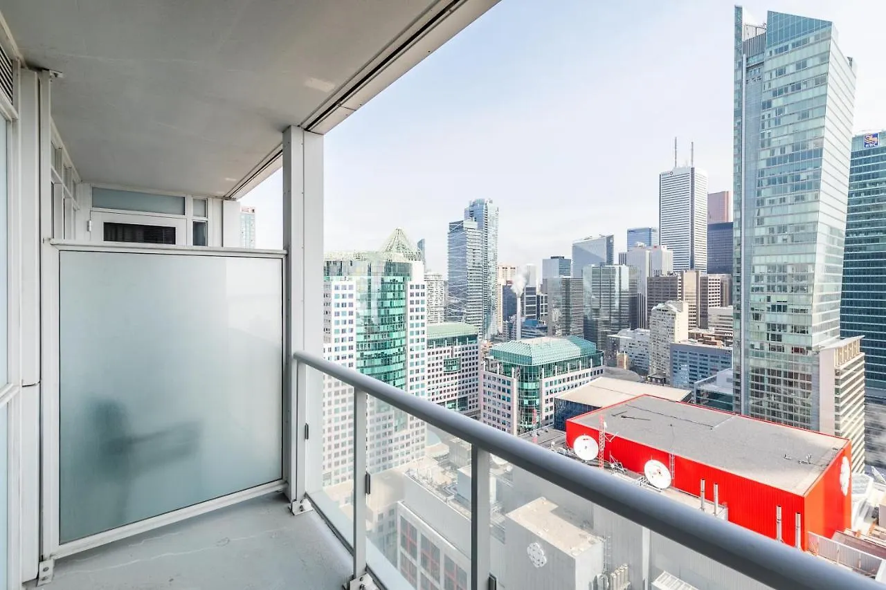 Stylish 1Br + Office Condo - Cn Tower View Toronto Canadá