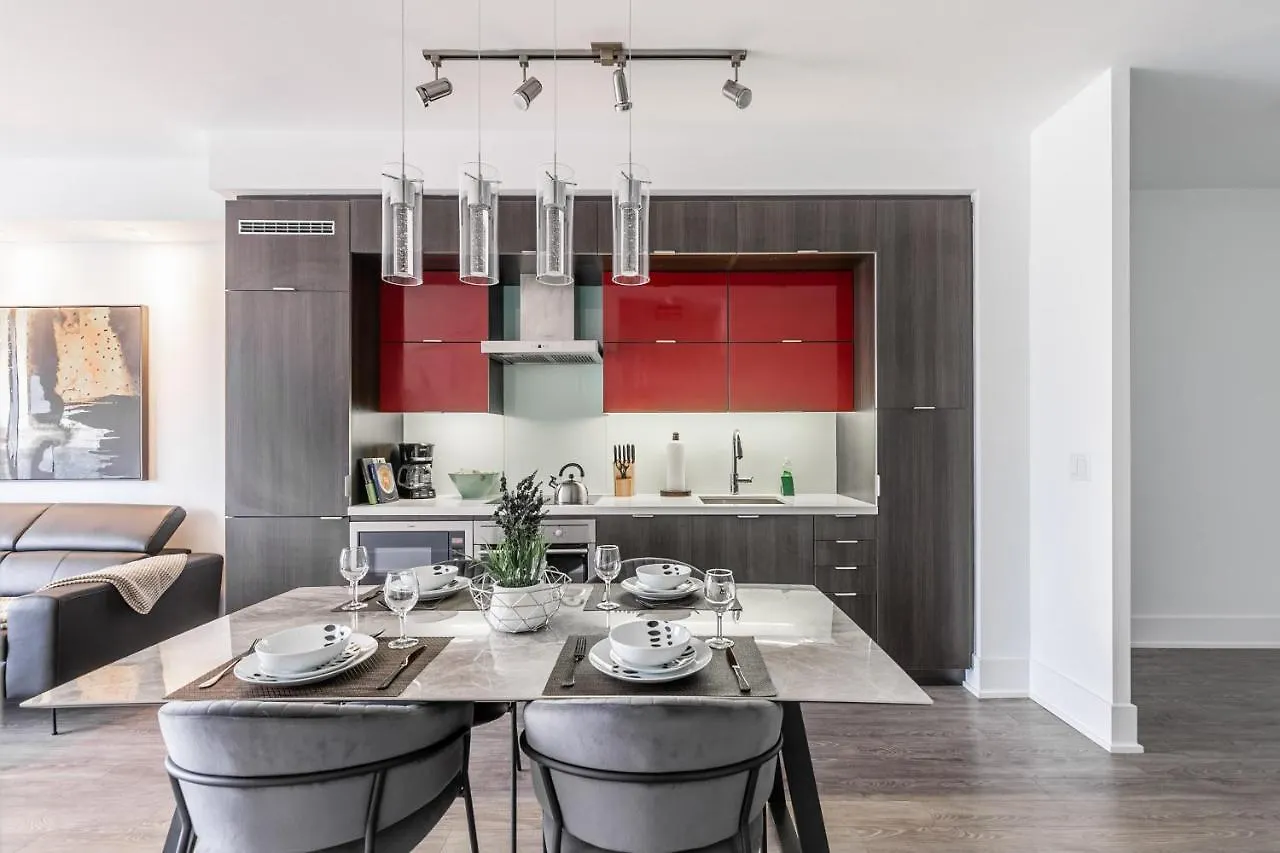Stylish 1Br + Office Condo - Cn Tower View Toronto